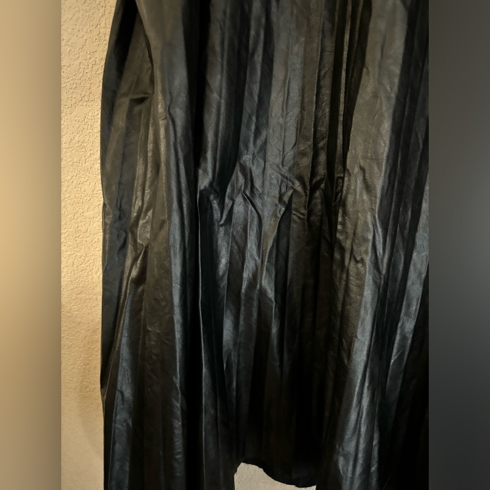 Lane Bryant Faux Leather Pleated Midi Skirt 18/20 - Picture 4 of 10
